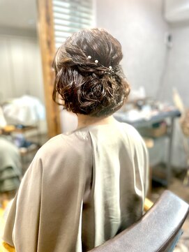 ベルトオブヴィーナス(Belt of venus) ナチュラルハーフアップ