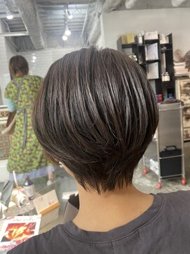 レガーレ(Legare) アッシュカラー×ショートスタイル