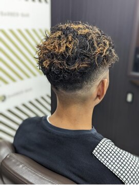 バーバーバー 八広(BARBER-BAR) ハイライト＆パーマ　＃メンズカット