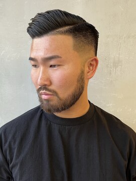 フランクスバーバーリザーブ 人形町店(FRANK’S BARBER RESERVE) フェードスタイル y