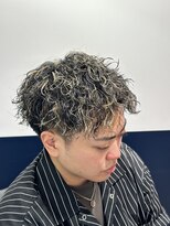 リバティシェアバーバー 銀座(LIBERTY SHARE BARBER)&nbsp;【爆モテ】メッシュ×アップバング×ツイストスパイラル