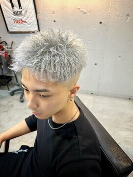 メンズ ラピス(Men's Lapis) ホワイトtheアップバング