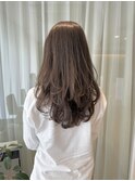 レイヤーカット×透明感シークレットハイライトカラー