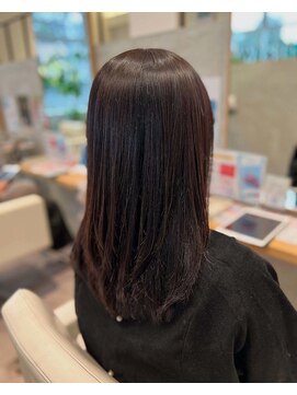 ウィスタリアフィールドプランシュ(WISTARIA FIELD-PLANCHES) 髪質改善トリートメントでツヤ髪手触り◎