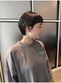 オン眉ショートヘア