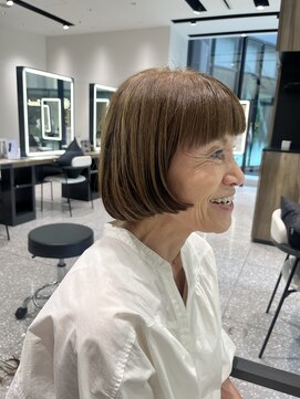 サヴォア(Savoir) ワイドバングと、大人フレンチボブ。