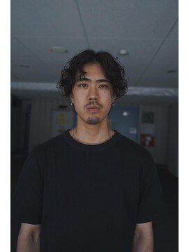 ミューズ バイ ケンジ(MUSE by KENJE) スパイラルパーマ/メンズミディアム/平塚美容室