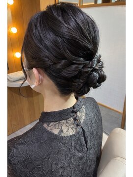 トップヘアーテラス(TOPHAIR TERRACE) お呼ばれシニヨン