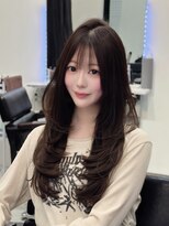 ロムーク 表参道(LOMKH)&nbsp;ハッシュカットロングレイヤーカット顔周りオリーブベージュ