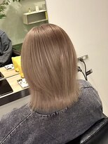 ヘルム(Helm)&nbsp;スモーキーブラウン[名駅/透明感カラー/Wカラー/ハイライト]