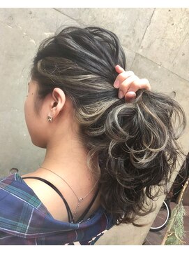 キー(key) W3Dカラーグレージュ