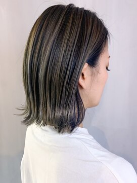 オーストヘアー リュウール(Aust hair Lueur) 外ハネボブ☆コントラストハイライト デザインカラー