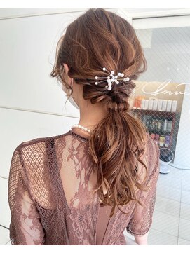 インビテーション(invitation) ヘアセット・ロングヘアー・ローポニー・結婚式・卒業式