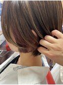 ショートボブ×インナーカラー