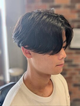ワンワンオー バーバーショップ コンチネンタル(@110 BARBER SHOP continental) センターパート