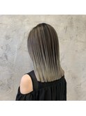 ホワイトバレイヤージュ立体感大人可愛い切りっぱなしセミロング