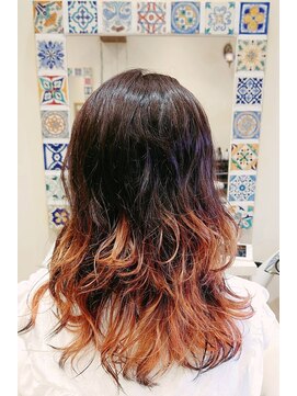 ランプヘアー(LAMP HAIR) 20代30代オレンジカラーグラデーションスタイルバウンシーカール