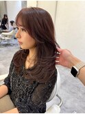 レイヤーロングとパープルブラウンで大人な抜け感【奥村北斗】
