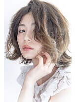 ビューティーアンドケアカロン(Beauty and Care CALON)&nbsp;透け感の中に品の良さ感じるヌーディーベージュボブ