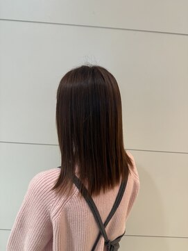 ヘアメイクアン(Hair Make Une) ナチュラルピンクブラウン サラサラヘア