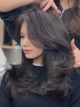 エッセンザ 梅田(ESSENZA) 海外レイヤー ブリーチなしグレージュ