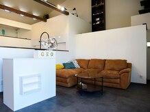 広々空間でくつろげます♪温かみのあるインテリアでリラックス◎