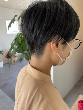 エッセンス 刈り上げショート