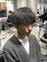 ハイプ(HYPE)&nbsp;フェザーパーマ/センターパート/シャドウパーマ/眉毛