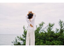 ワイム(ym.)の雰囲気(あなたらしさも、新しい自分も。その瞬間の「今」を表現する。)