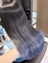 リオリス ヘア サロン(Rioris hair salon)&nbsp;ブルーグレーグラデーション／艶髪ロング