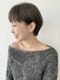 メロー(mellow)の写真/綺麗が長持ちするグレイカラーは透明感ある色味が人気。隠す白髪染めではなく、オシャレに楽しむご提案を。