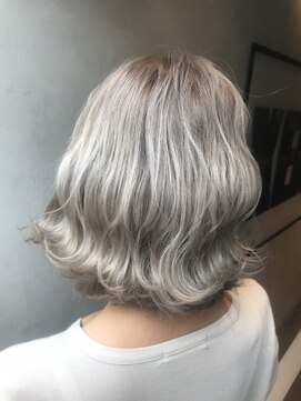 ジーナ(XENA) パールシャーベットボブ