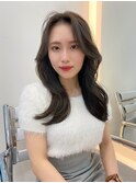 韓国ヘアオリーブグレー_くびれレイヤーベージュアッシュ