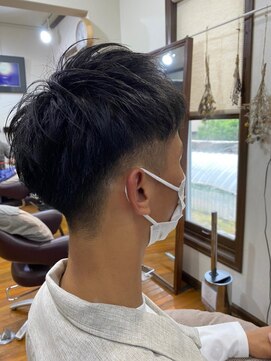 美容室 メザミー MESAMIES 短髪黒髪無造作ショートレイヤー刈り上げツーブロック20代30代