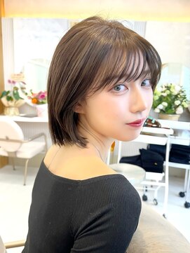 アフロートリノ(AFLOAT Leino) 【修】20代30代40代◎透明感カラー×韓国切りぱなしボブ