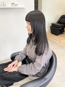 プリームス(PRIMUS) 顔まわりレイヤーカット