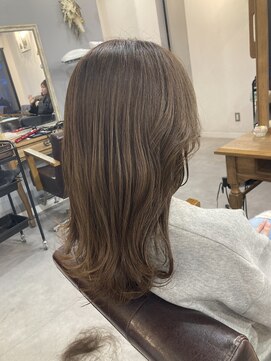 レイリー(LAiLy) 大人可愛い　韓国くびれ　ハイトーン　オリーブ透明感