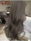 ゆるフワなロングへア×透明感カラー