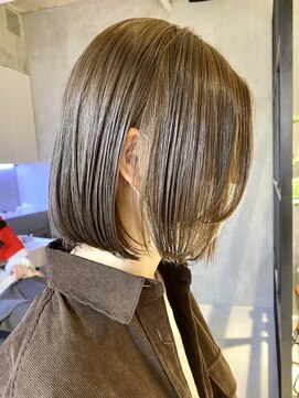 エリマバイフィフス 調布(elima by fifth) ショートボブショートインナーカラーグレージュ外国人風カラー