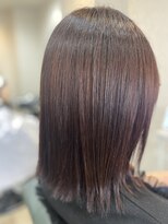 エミィ(emii.)&nbsp;切りっぱなし外ハネスタイル