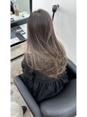 ハイライトロング海外風レイヤーカット