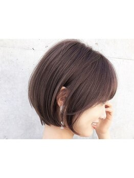 髪質や骨格に合わせたカットで、扱いやすく毎朝のセットも簡単に♪あなたの魅力を最大限に引き出す。