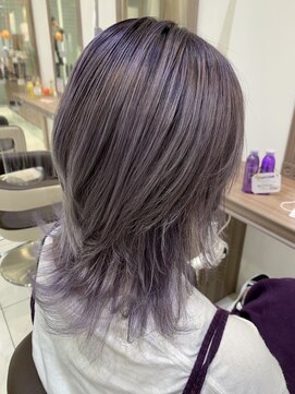 ロエ 元町店(Loe) パープルカラー レイヤー ブリーチ イルミナカラー