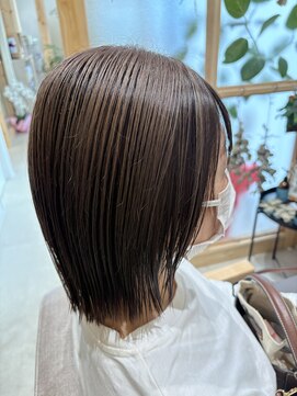 ルーム 富木島店(room) 切りっぱなしボブ×アンブレラカラー