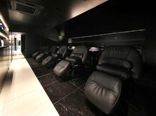 グランドタヤ ギンザ(GRAND TAYA GINZA)の雰囲気（シャンプーブースは深海をイメージした幻想的な空間♪）