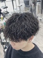 オーバル ジングウマエ(OVARL jingumae)&nbsp;ツイストスパイラル縦落ちパーママッシュシャドウパーマ