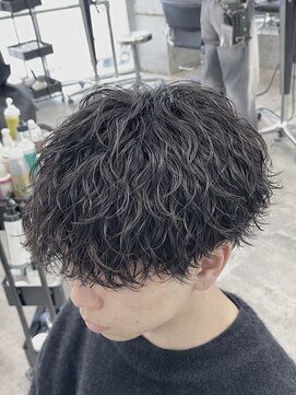 オーバル ジングウマエ(OVARL jingumae) ツイストスパイラル縦落ちパーママッシュシャドウパーマ