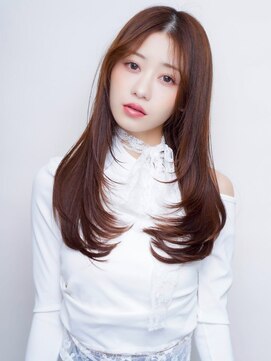 セプト 天神大名(SEPT.) ロングレイヤー ベージュ センターパート 髪質改善カラー