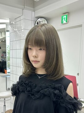 ギア(GEAR.) 初ブリーチにオススメ！オリーブベージュ！