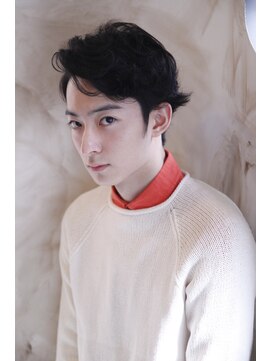 ブーケ(BOUQUET) 黒髪でクセをいかしたサイドパート外ハネスタイル